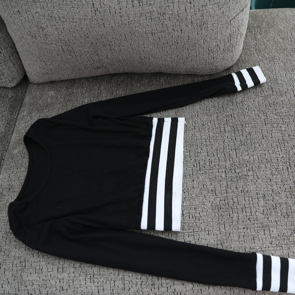 Black Bodycon Long Sleeve Crop Top